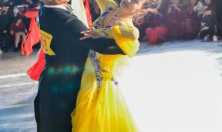 中老年交谊舞培训班哪儿有 中老年交谊舞教学